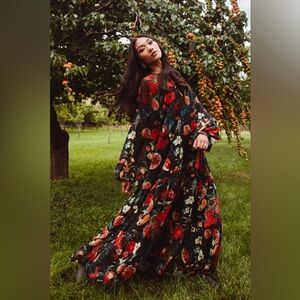 Ivy City Co. Women’s Size Small Imogen Floral Tiered Maxi Dress (No Belt)